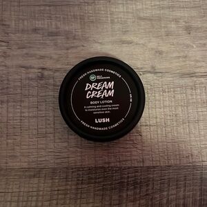 LUSH dream cream body lotion